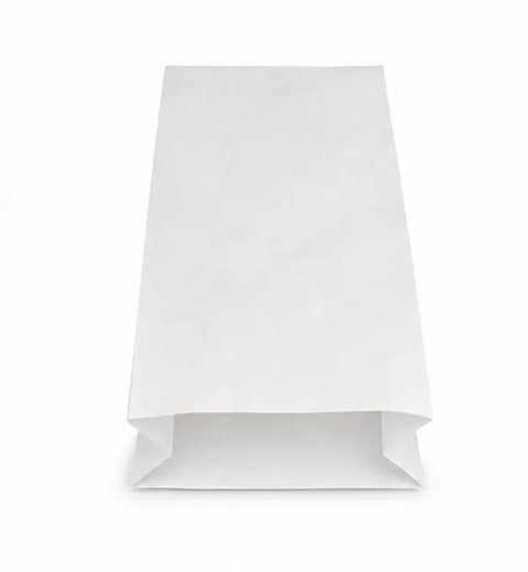 witte papieren zak met zijvouwen